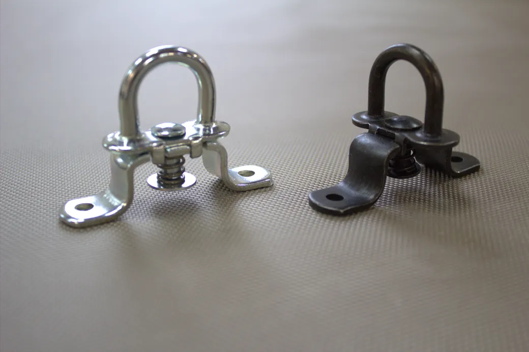 Скоба поворотная пружинная (оцинкованная сталь)