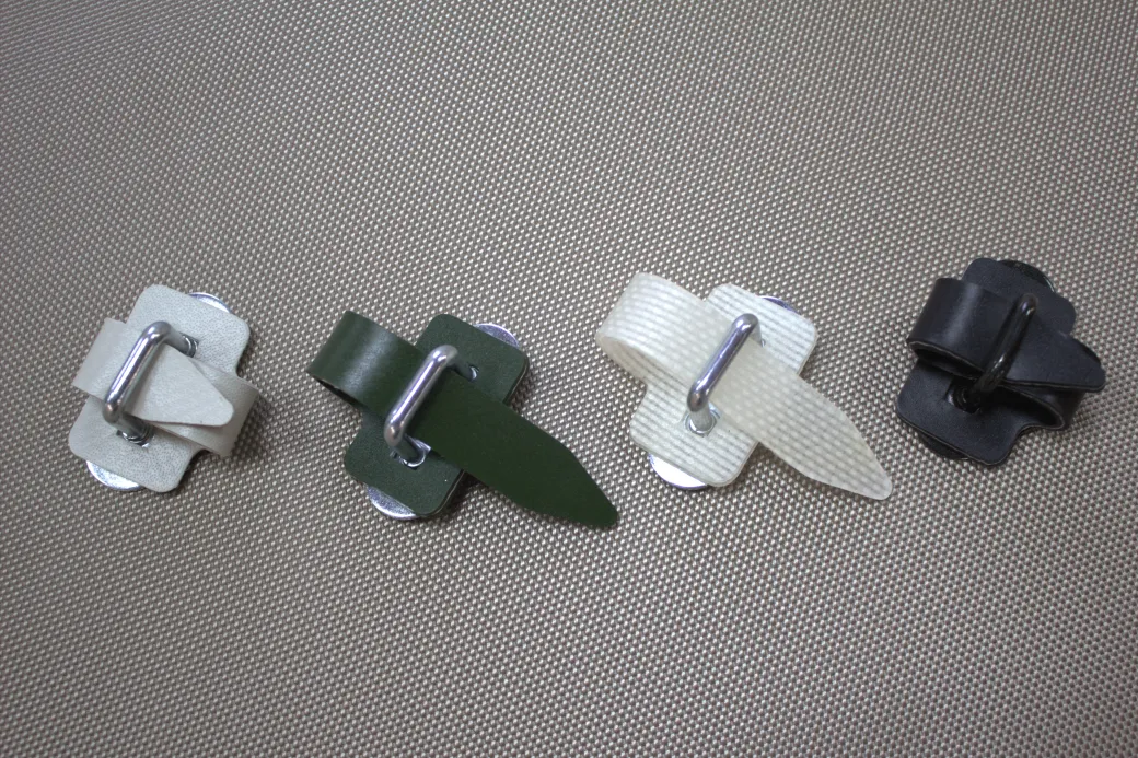 Скоба с морозостойким ПВХ ремешком